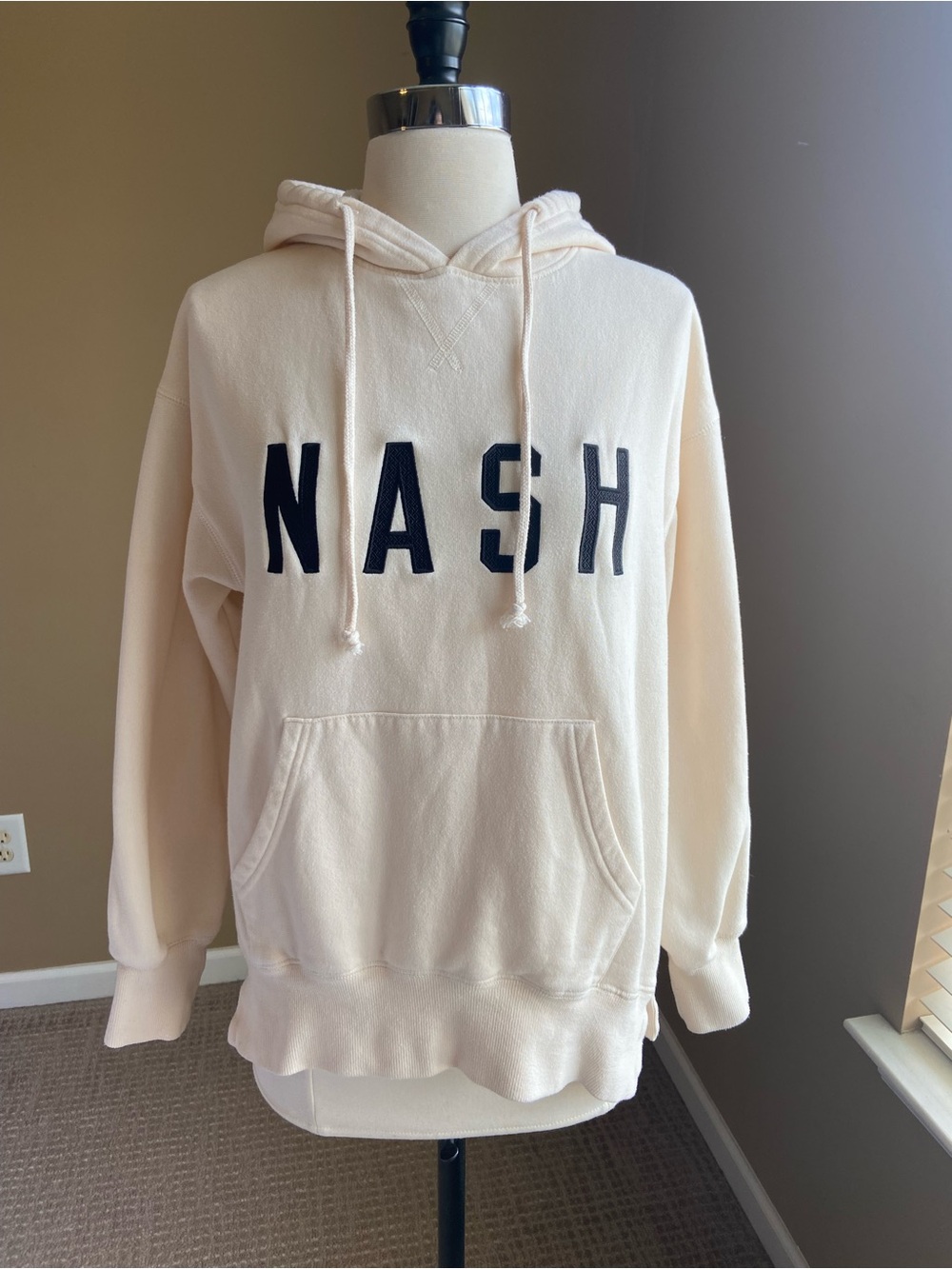 NASH‎ Logo Cream Hooded Sweatshirt - Men's Small/Medium Nashville Tennessee